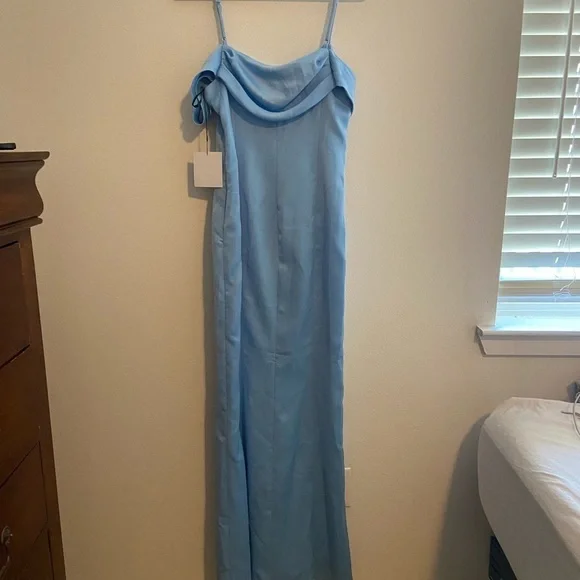 Blue off the shoulder Majorelle gown - Picture 3 of 5